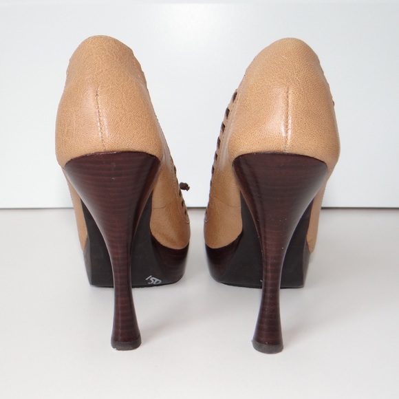 #27 MICHAEL KORS HEELS - Picture 4 of 6
